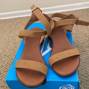 Top Moda beige/brown sandals size 8